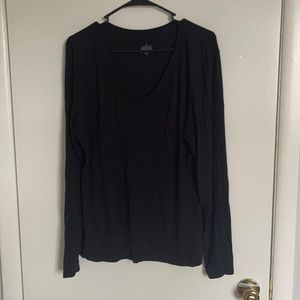 Black cuddleduds shirt